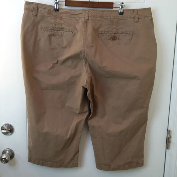 (3/$20) Old Navy low rise stretch khaki tan zip front four pocket crop pants - Picture 9 of 14
